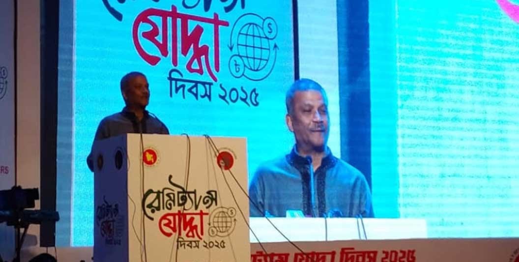 বিদেশ মানেই বেহেশত মনে করবেন না: আসিফ নজরুল